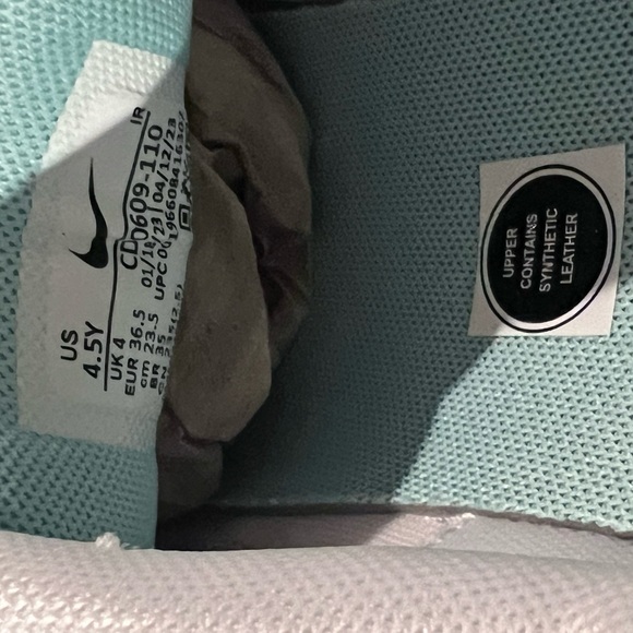 Nike Air Max Plus (GS) 4.5Y, New - Picture 6 of 11